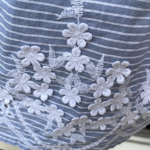 A New Day Off‎ Shoulder Sleeves Stripes And Daisy Top - Picture 5 of 7